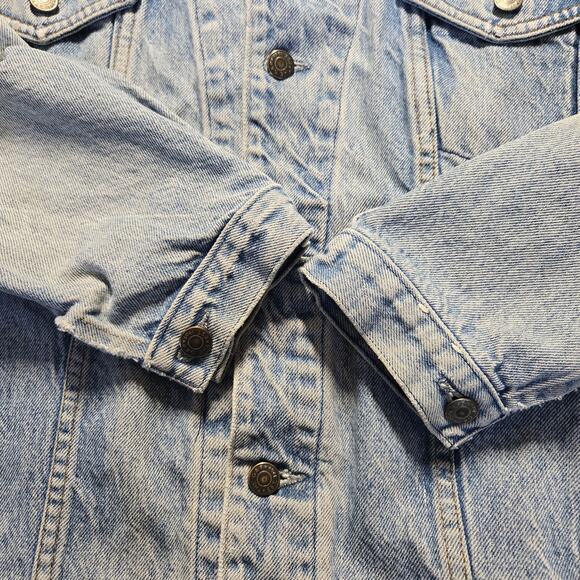 GAP Distressed Denim Jean Jacket Men's medium Blue Long Sleeve Vintage USA - Picture 7 of 13